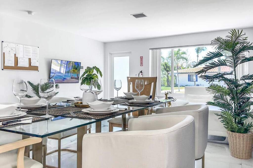 Amazing Home W Heated Pool 8 Mins To The Beach Lighthouse Point Ngoại thất bức ảnh
