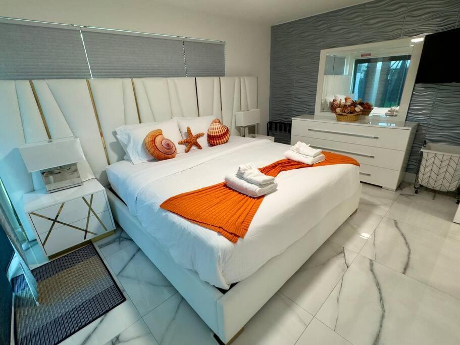 Amazing Home W Heated Pool 8 Mins To The Beach Lighthouse Point Ngoại thất bức ảnh