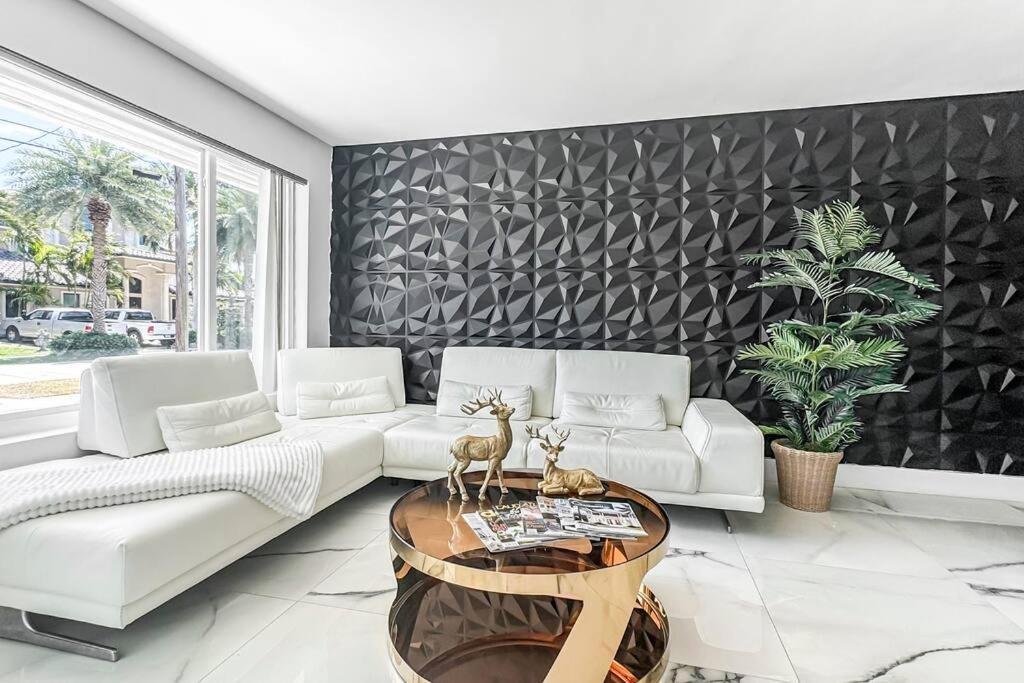 Amazing Home W Heated Pool 8 Mins To The Beach Lighthouse Point Ngoại thất bức ảnh